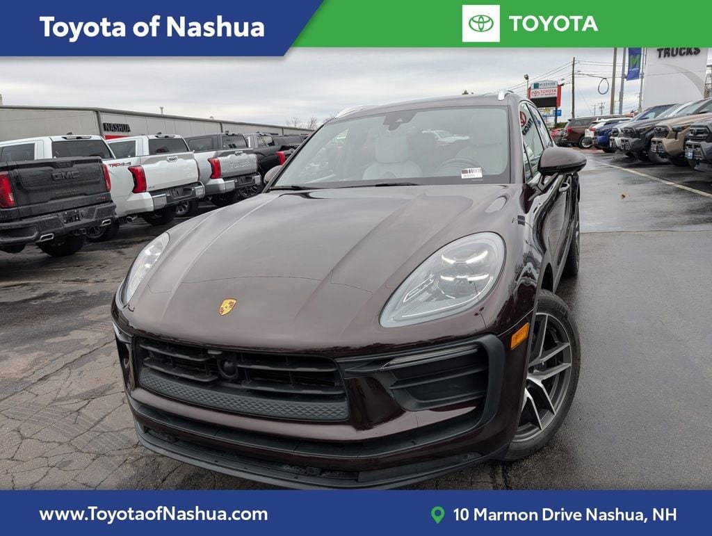 Used 2024 Porsche Macan Base Sport Utility