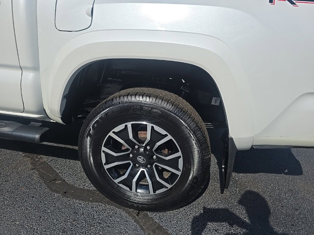 2023 Toyota Tacoma SR5 photo 3