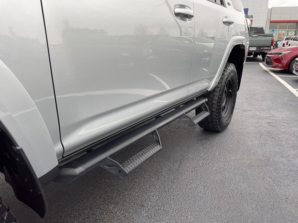 2021 Toyota 4Runner SR5 photo 4