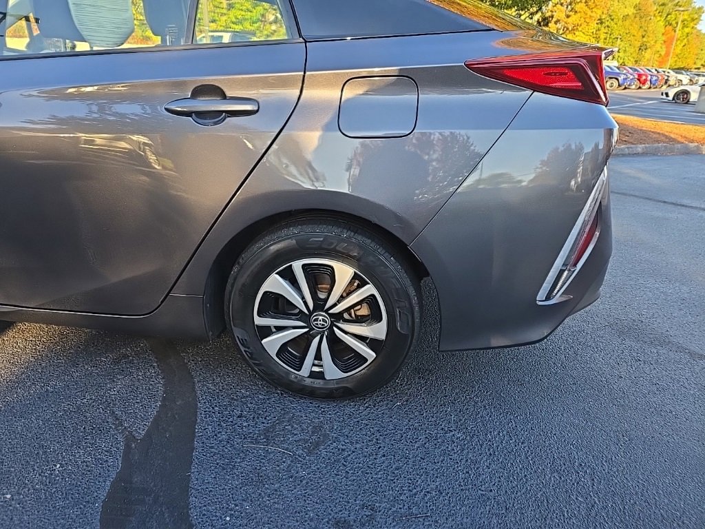 2018 Toyota Prius Prime Plus photo 4