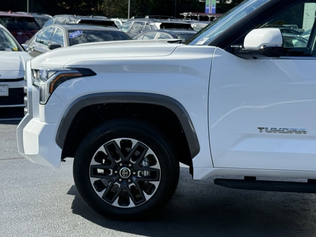2024 Toyota Tundra Limited photo 2