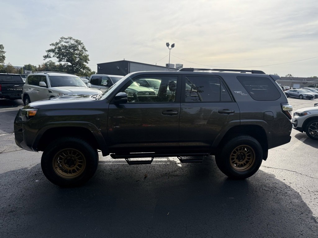 2023 Toyota 4Runner TRD Off-Road Premium photo 3