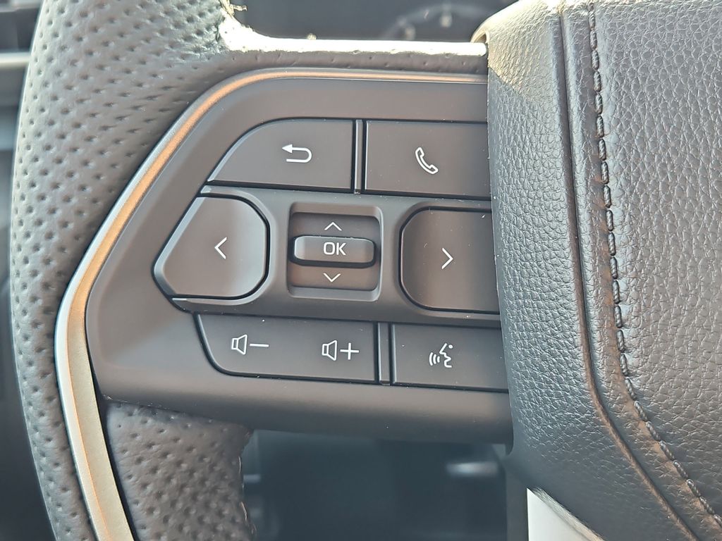 2025 Toyota Tacoma Limited - Photo 18