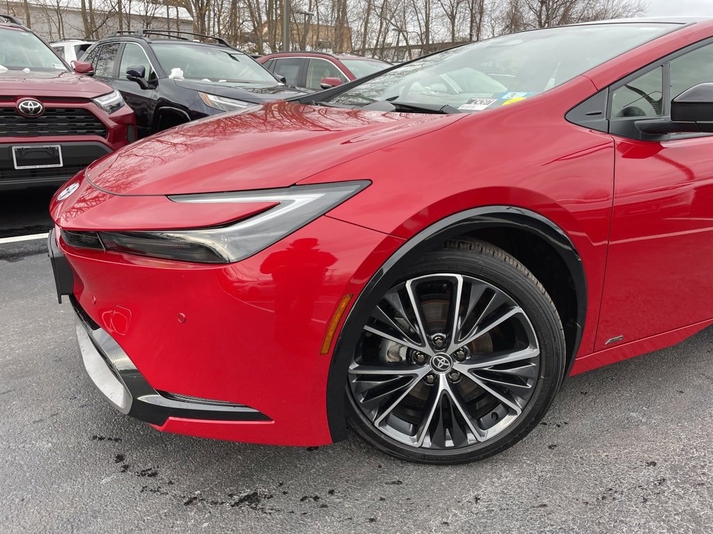 Certified 2025 Toyota Prius XLE Hatchback