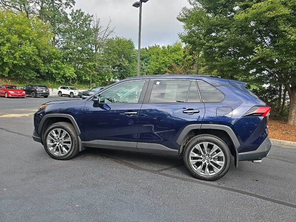 2022 Toyota RAV4 Limited photo 2