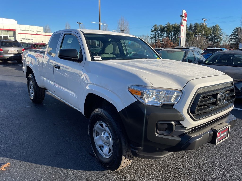 2023 Toyota Tacoma SR photo 4