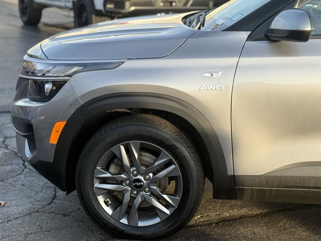 Used 2023 Kia Seltos LX Sport Utility