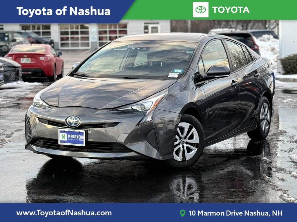 2018 Toyota Prius Two's photo