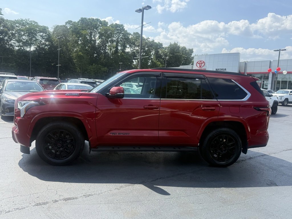 2023 Toyota Sequoia SR5 photo 3