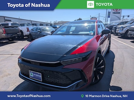 2023 Toyota Crown Platinum Sedan