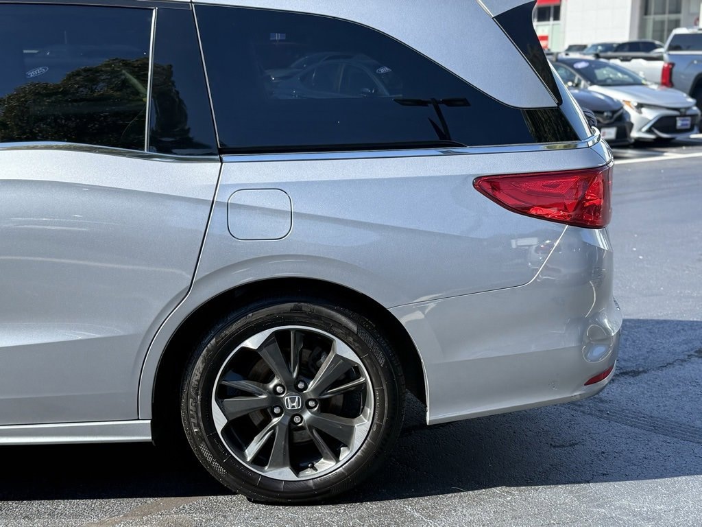 Used 2023 Honda Odyssey Elite Passenger Van