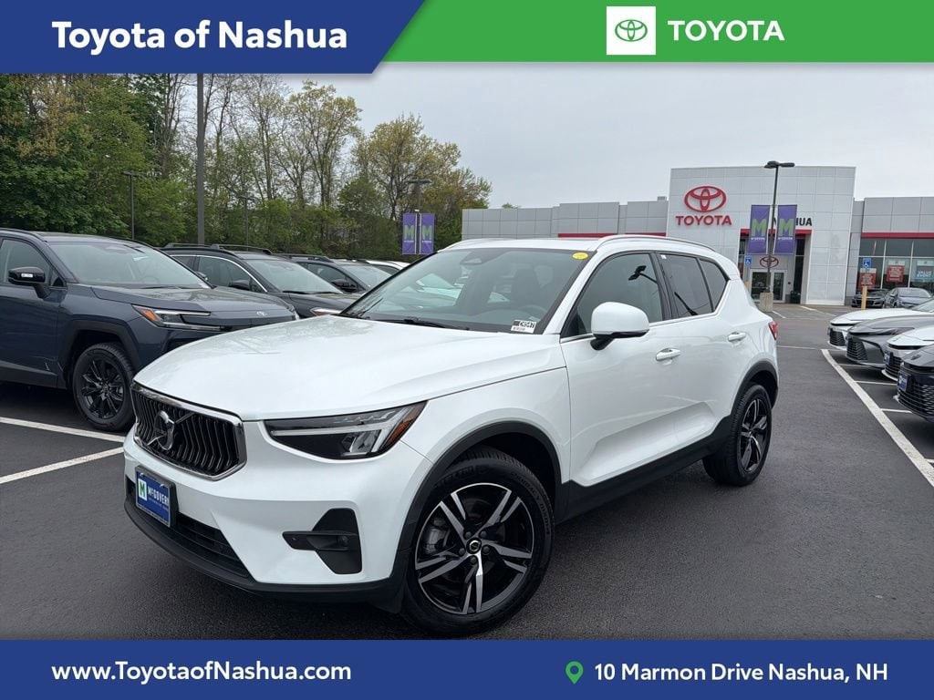 2023 Volvo XC40 B5 Plus Bright AWD's photo