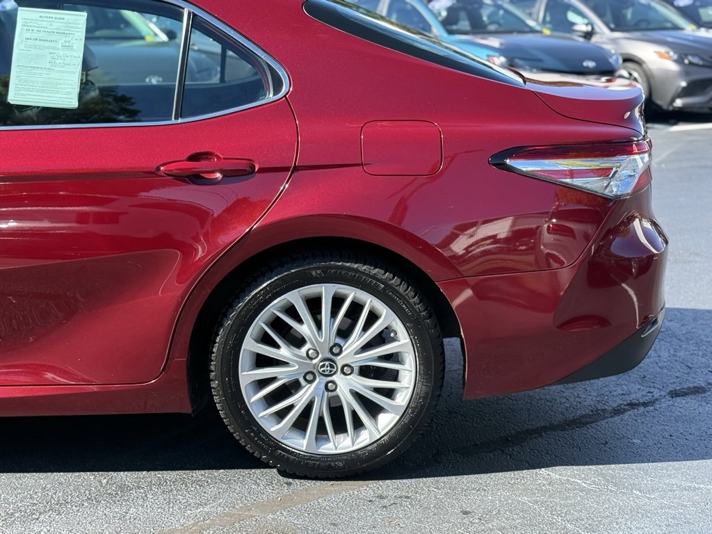 2019 Toyota Camry Hybrid XLE photo 4