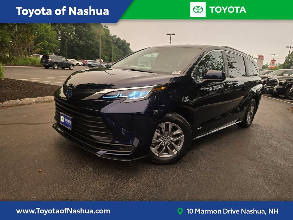 Used 2021 Toyota Sienna LE Passenger Van