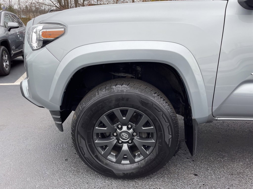 2022 Toyota Tacoma SR5 photo 3