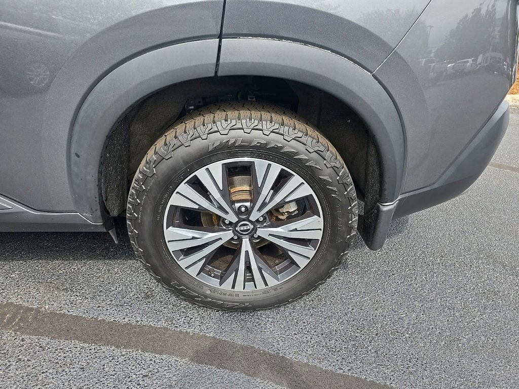 2022 Nissan Rogue SV photo 4