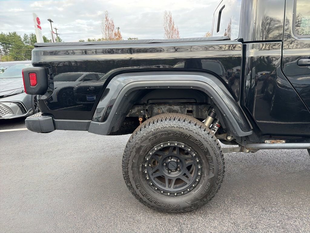 Used 2021 Jeep Gladiator Overland Truck
