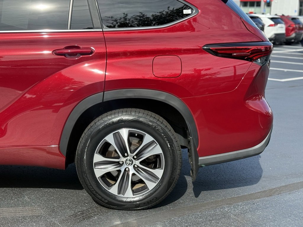 2023 Toyota Highlander Hybrid XLE photo 4