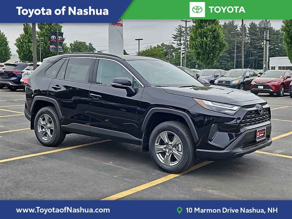 2025 Toyota RAV4 XLE's photo