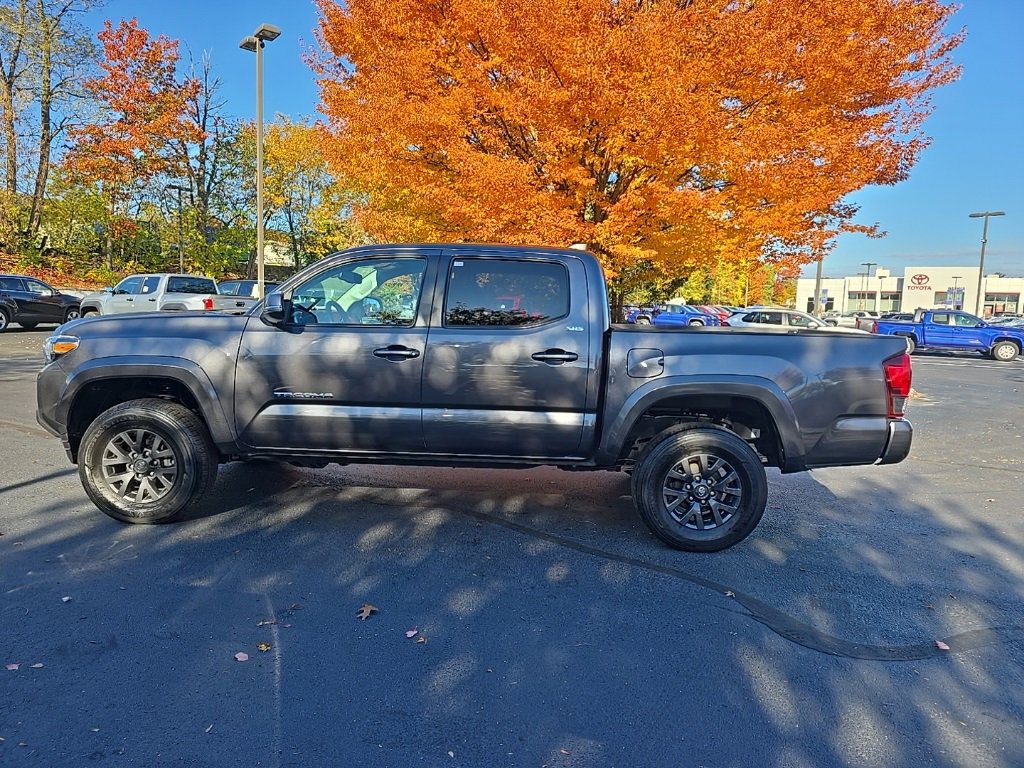 2023 Toyota Tacoma SR5 photo 2