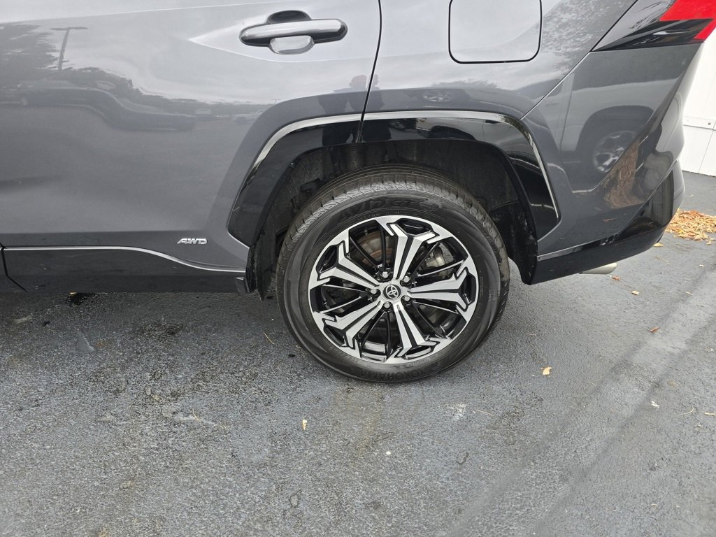 2023 Toyota RAV4 Prime XSE photo 2