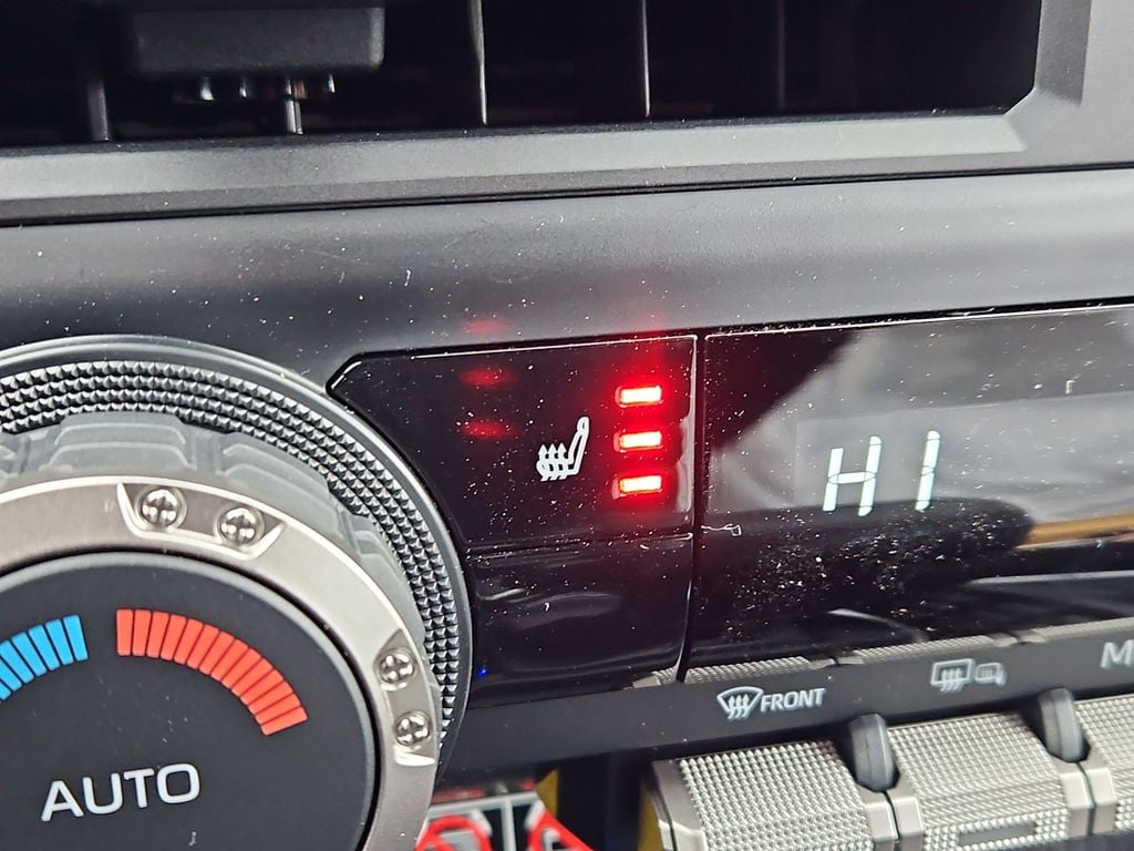 2025 Toyota Tacoma TRD Off Road - Photo 11