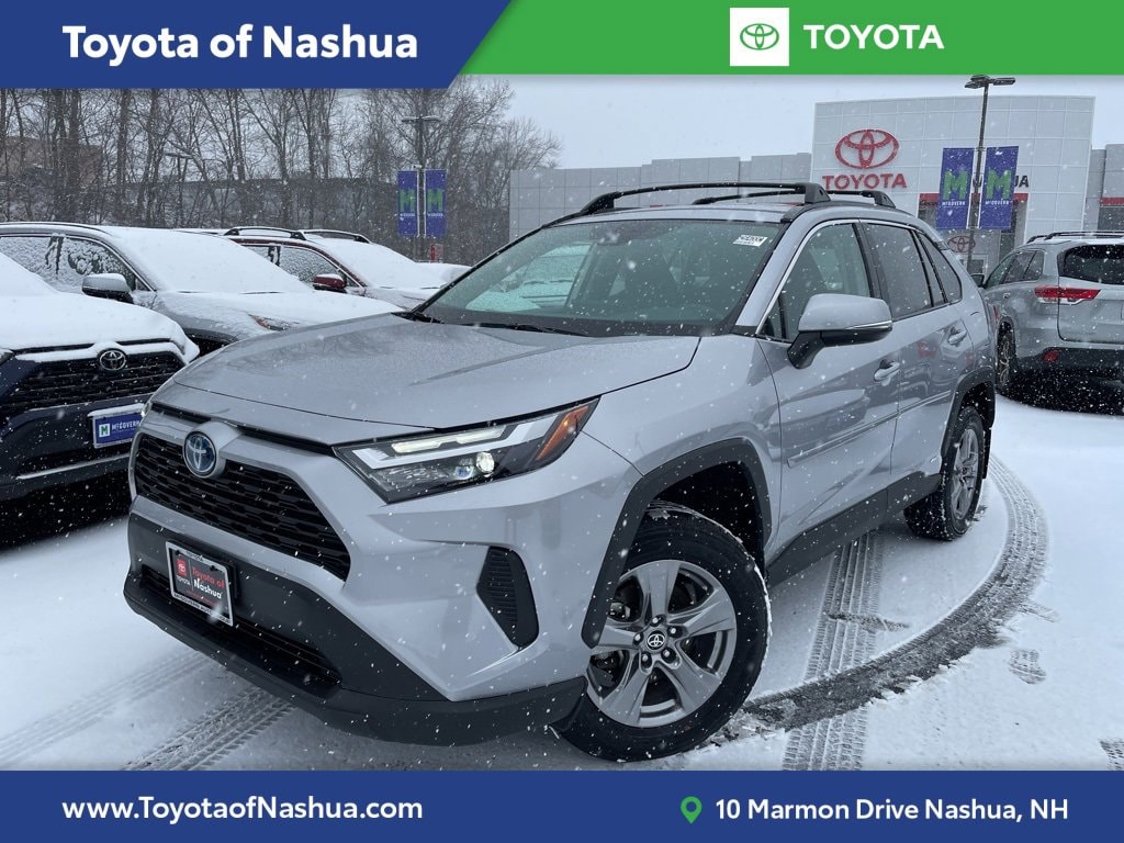 2024 Toyota RAV4 XLE's photo