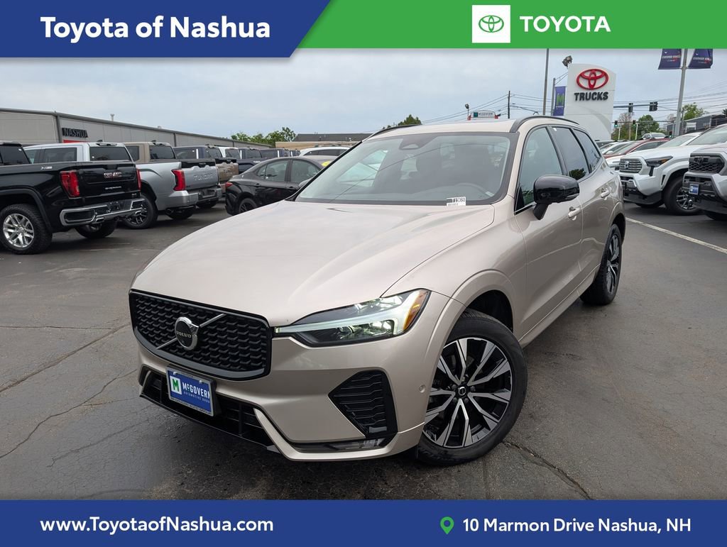 2023 Volvo XC60 B5 Plus Dark Theme AWD's photo