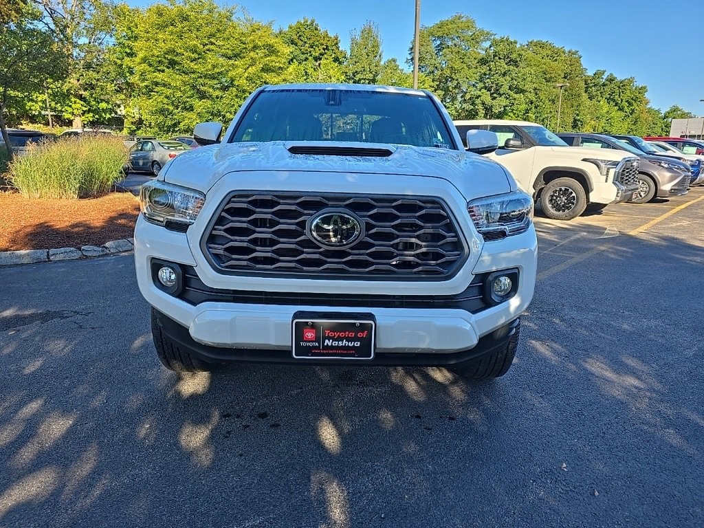 Used 2020 Toyota Tacoma TRD Sport with VIN 3TMCZ5AN3LM355417 for sale in Nashua, NH