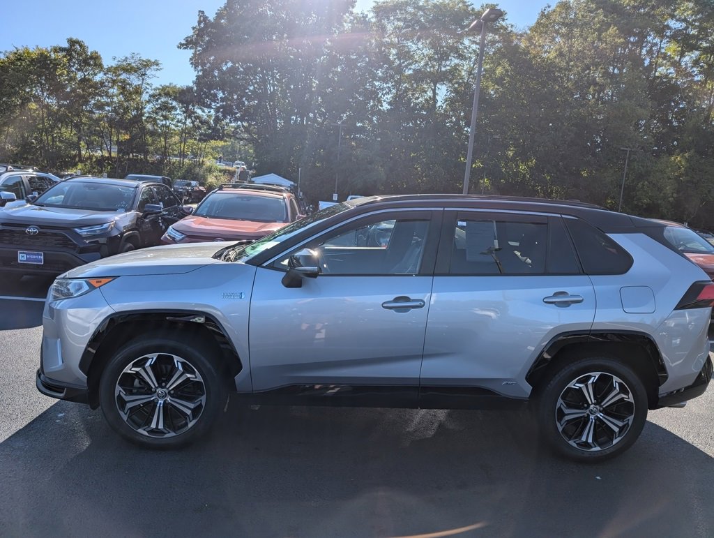 2021 Toyota RAV4 Prime XSE photo 2