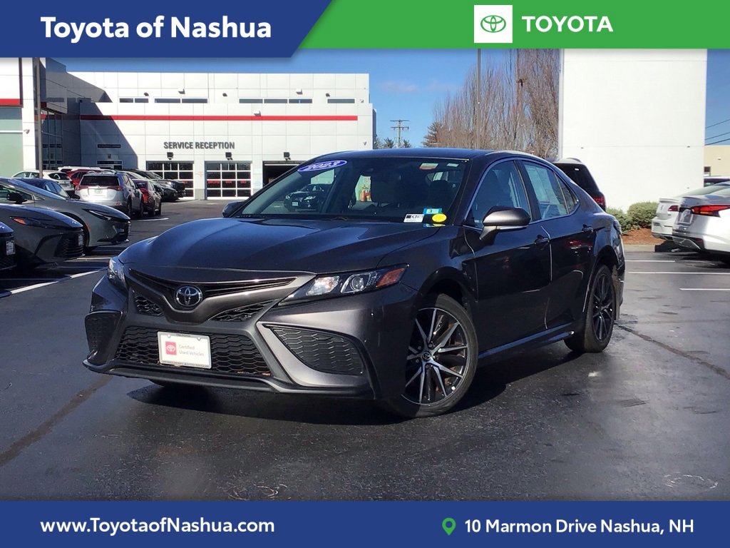 2023 Toyota Camry SE's photo