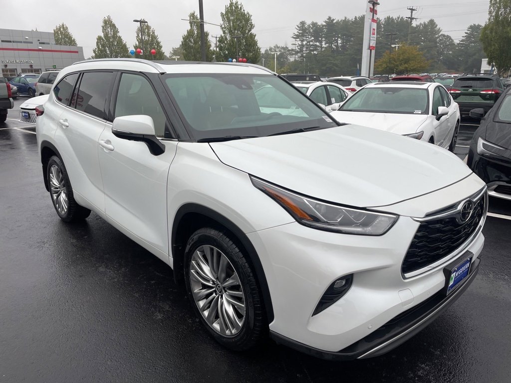 2022 Toyota Highlander Platinum photo 4