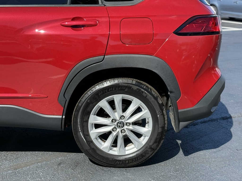 2022 Toyota Corolla Cross LE photo 4