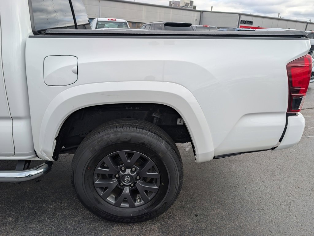 2023 Toyota Tacoma SR5 photo 3