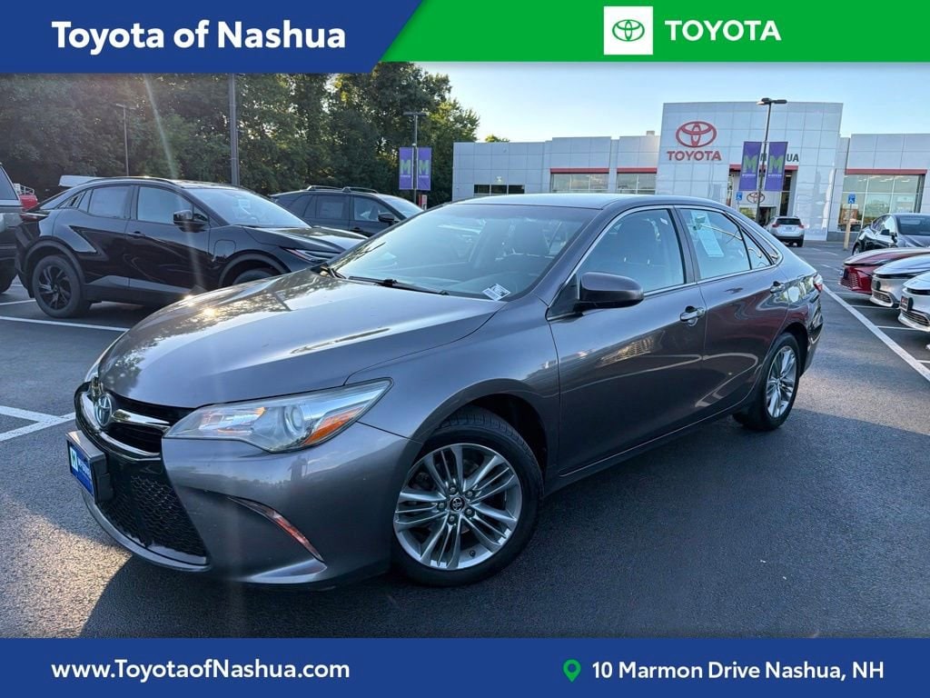 Used 2015 Toyota Camry SE Sedan