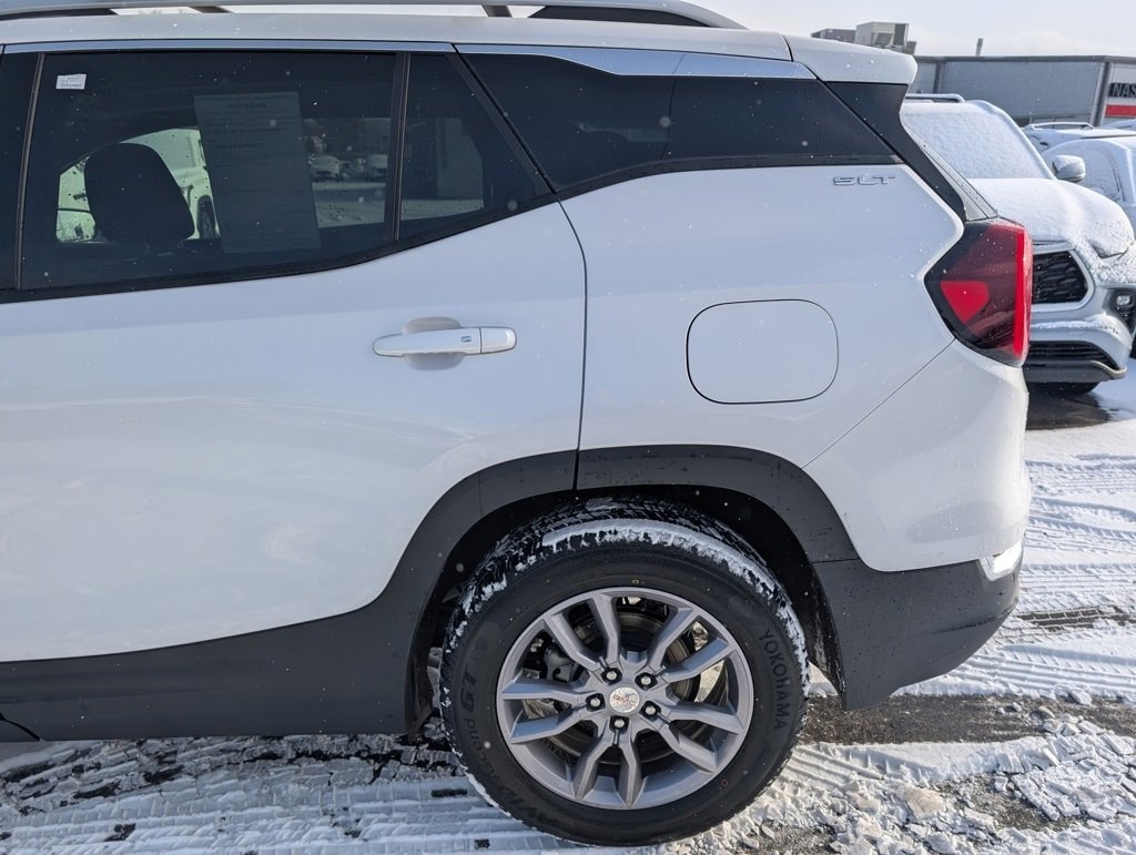 Used 2022 GMC Terrain SLT Sport Utility