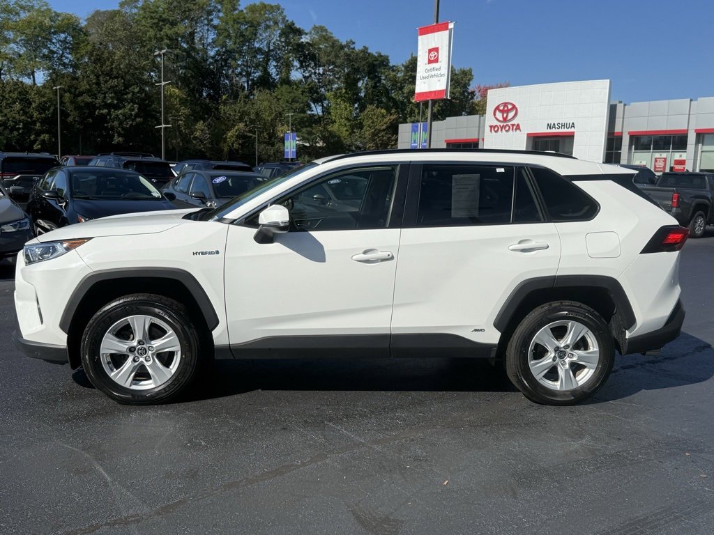 2021 Toyota RAV4 Hybrid XLE photo 3