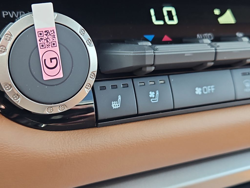 2026 Toyota Tundra 1794 Edition - Photo 13