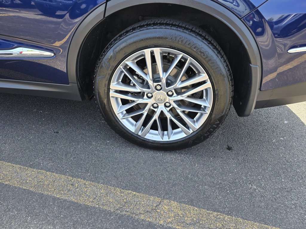 2023 Acura MDX SH-AWD Advance photo 4