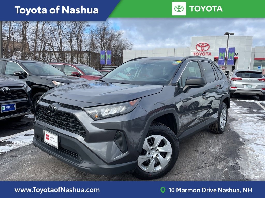 2021 Toyota RAV4 LE's photo