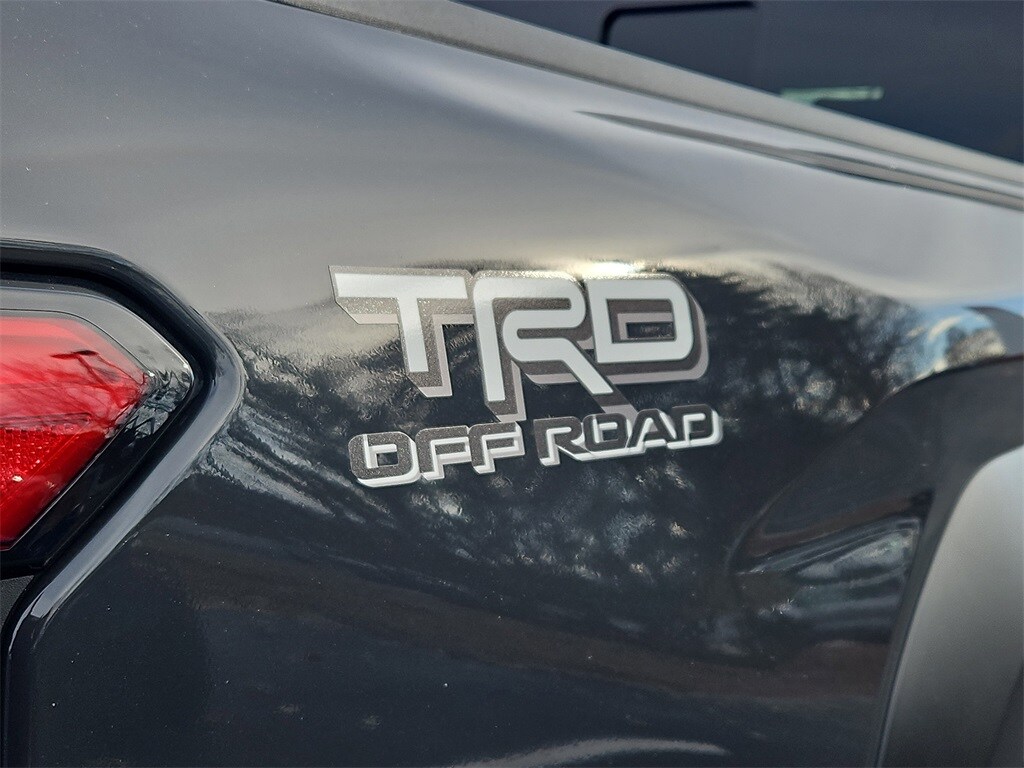 2025 Toyota Tacoma TRD Off-Road photo 4