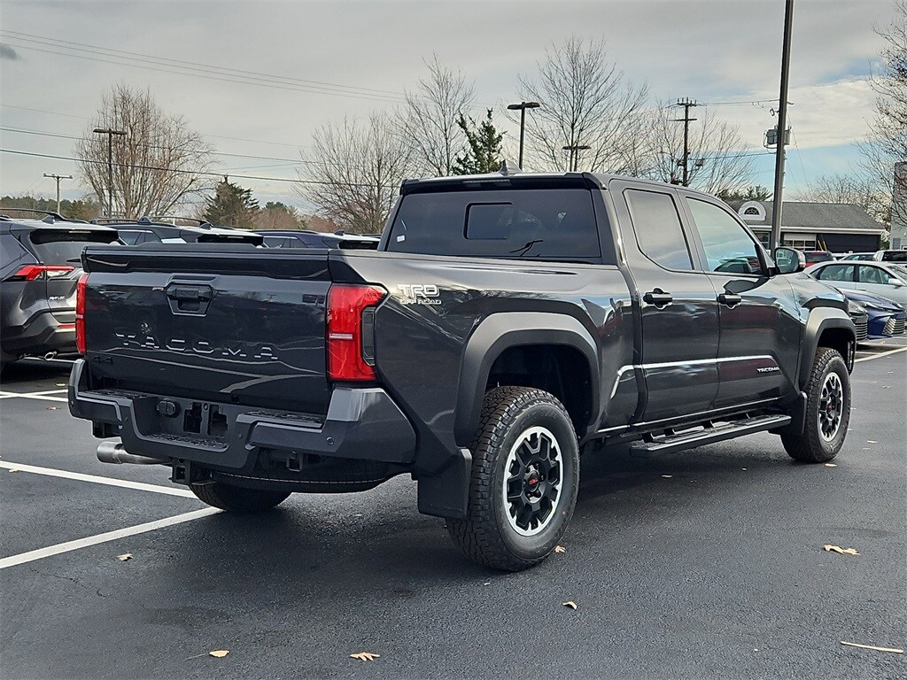2025 Toyota Tacoma TRD Off-Road photo 2