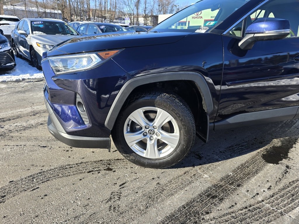 Used 2020 Toyota RAV4 XLE with VIN JTMP1RFV3LD530883 for sale in Kansas City