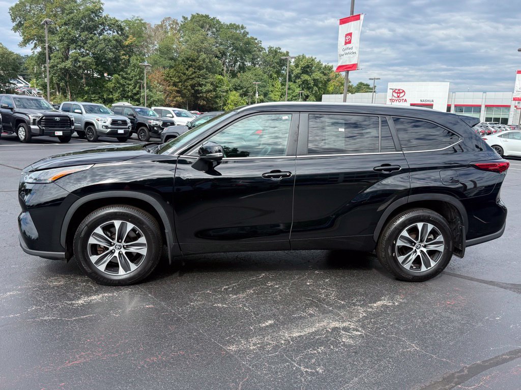 Used 2023 Toyota Highlander XLE Sport Utility