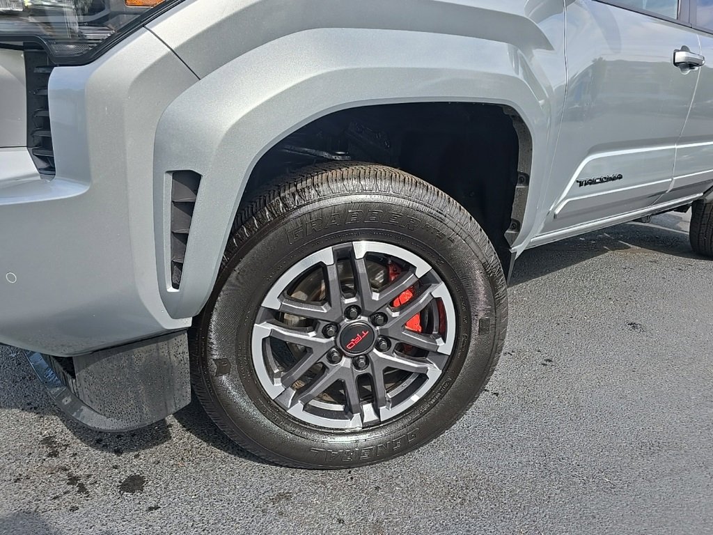 2024 Toyota Tacoma TRD Sport photo 2