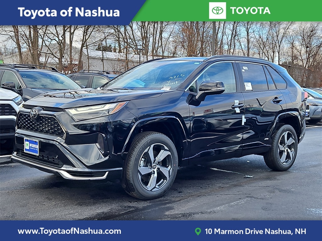 2025 Toyota RAV4 SE's photo