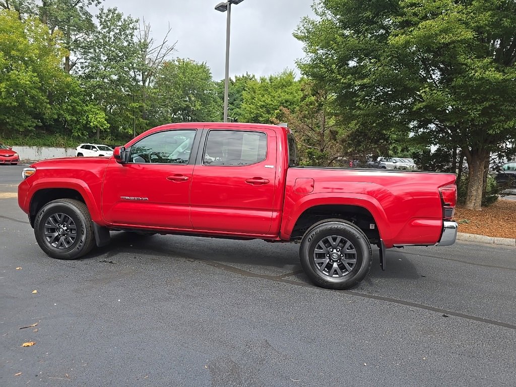 2022 Toyota Tacoma SR5 photo 2