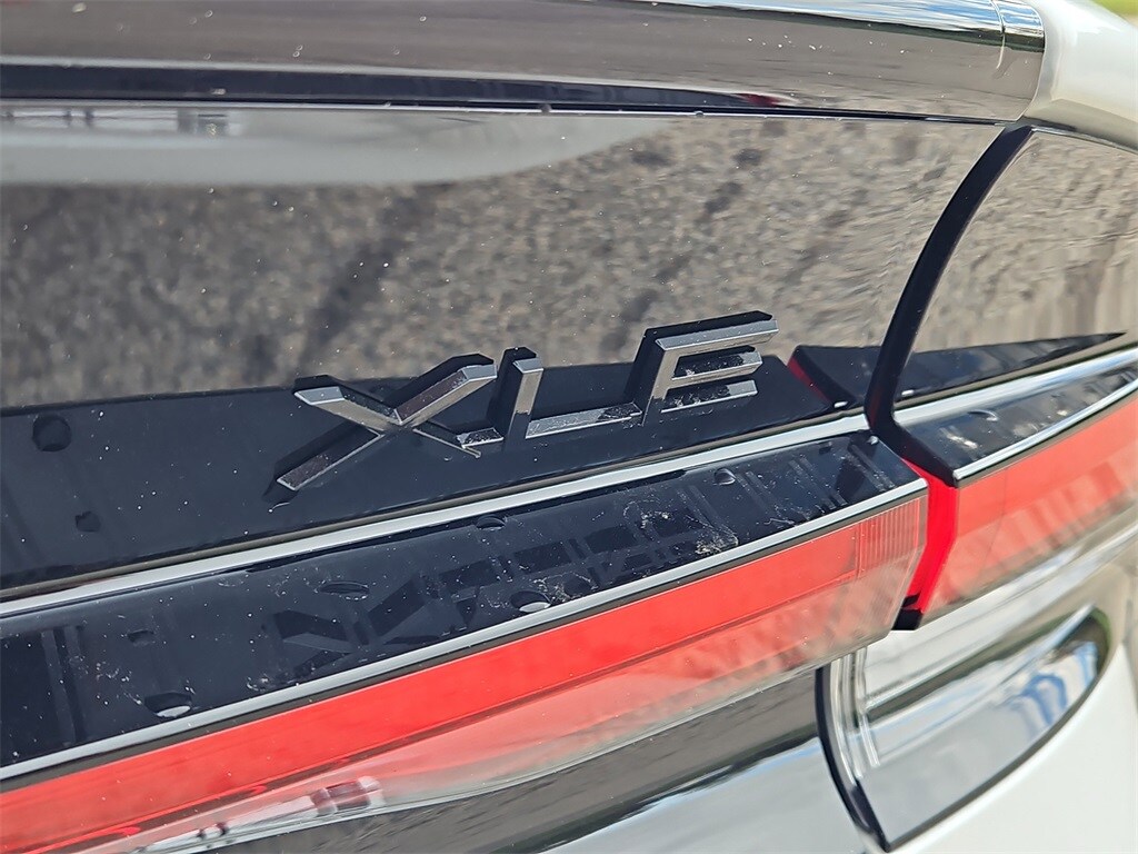 2026 Toyota Prius XLE photo 4