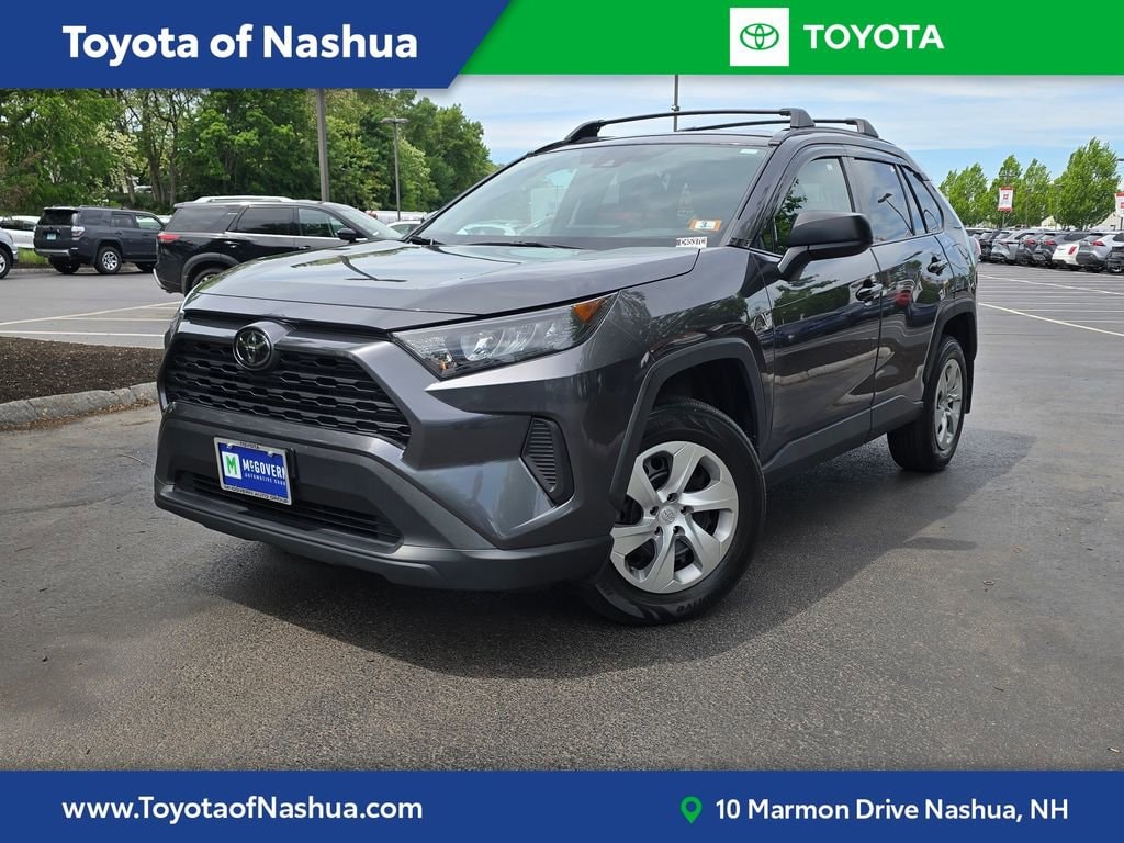2021 Toyota RAV4 LE AWD's photo