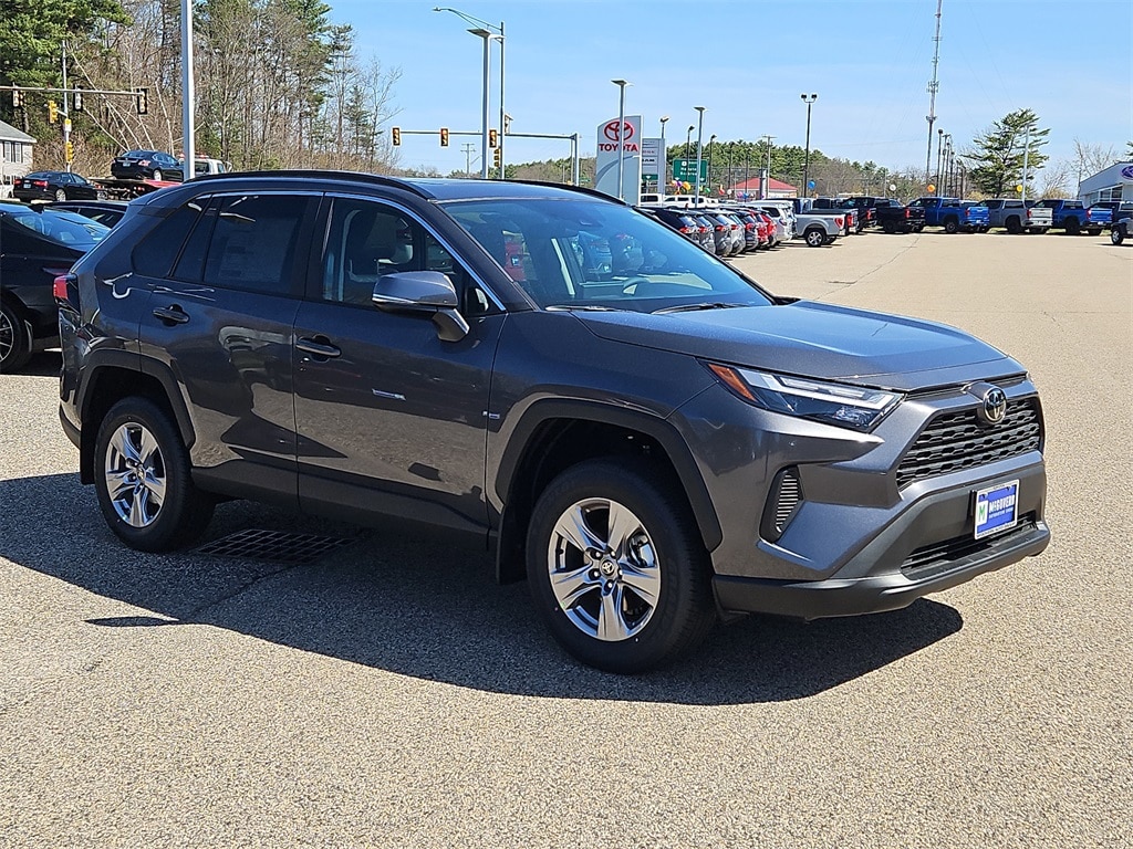 New 2025 Toyota RAV4 XLE SUV